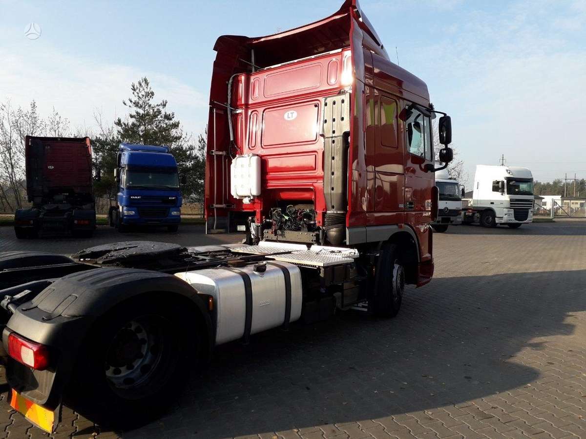 DAF FT XF105, vilcējs