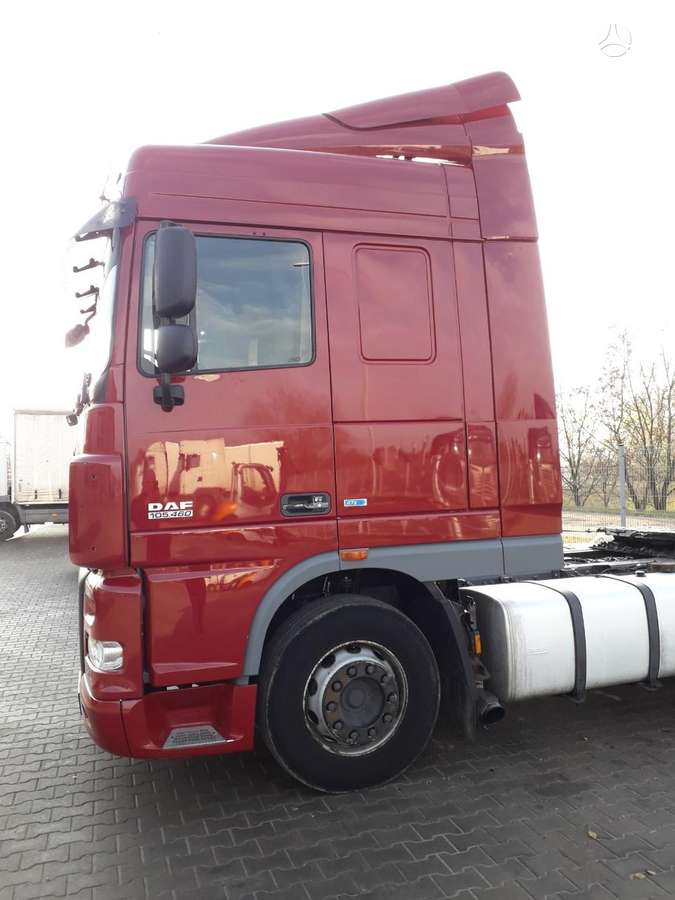 DAF FT XF105, vilcējs