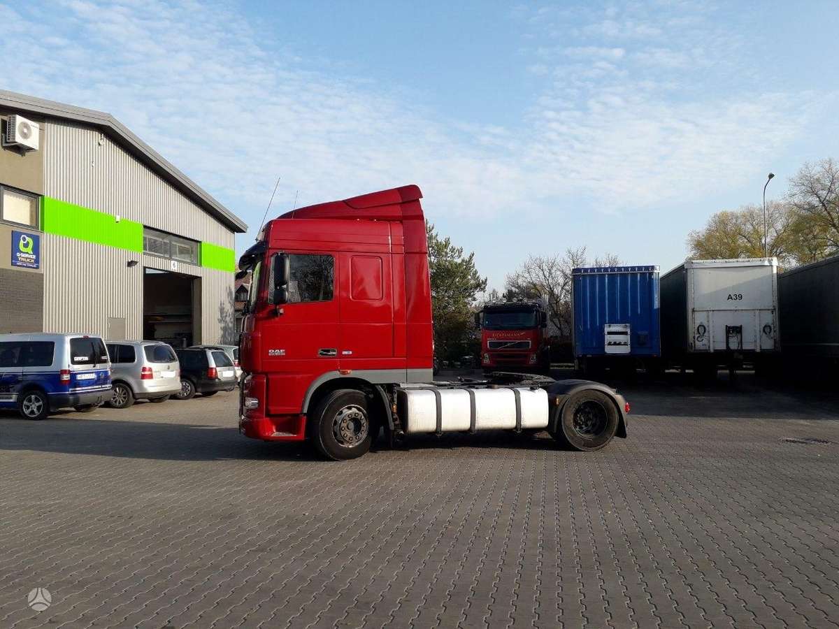 DAF FT XF105, vilcējs