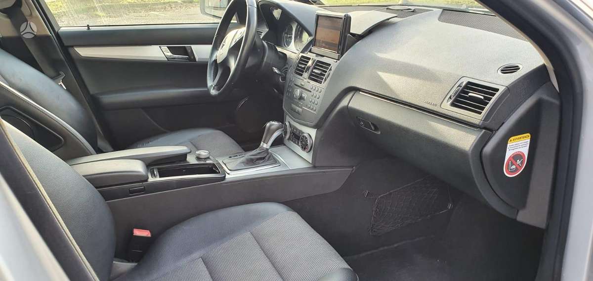 Mercedes-Benz C klasė по частям