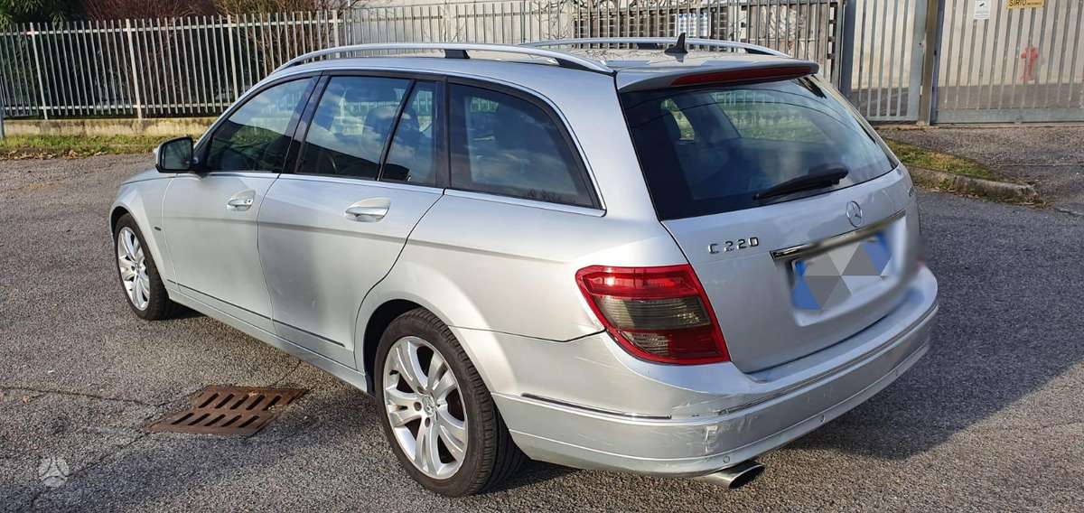 Mercedes-Benz C klasė по частям