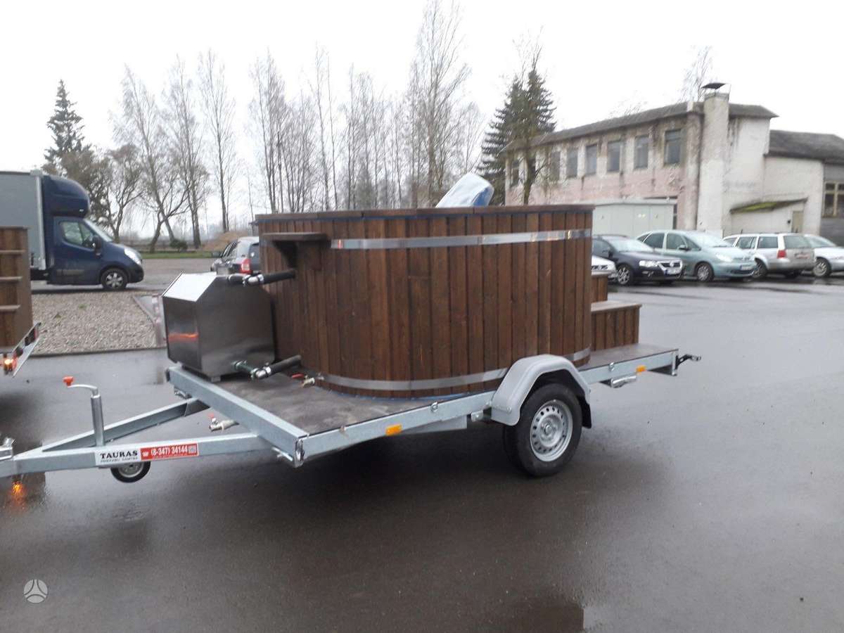 Tauras TAURAS B 700, platformos