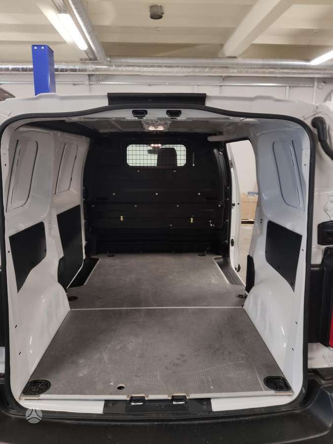 Toyota Proace, cargo vans