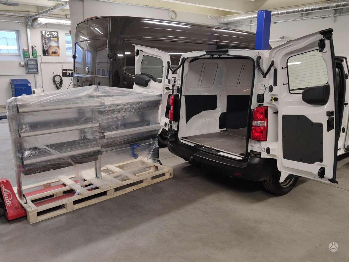Toyota Proace, cargo vans