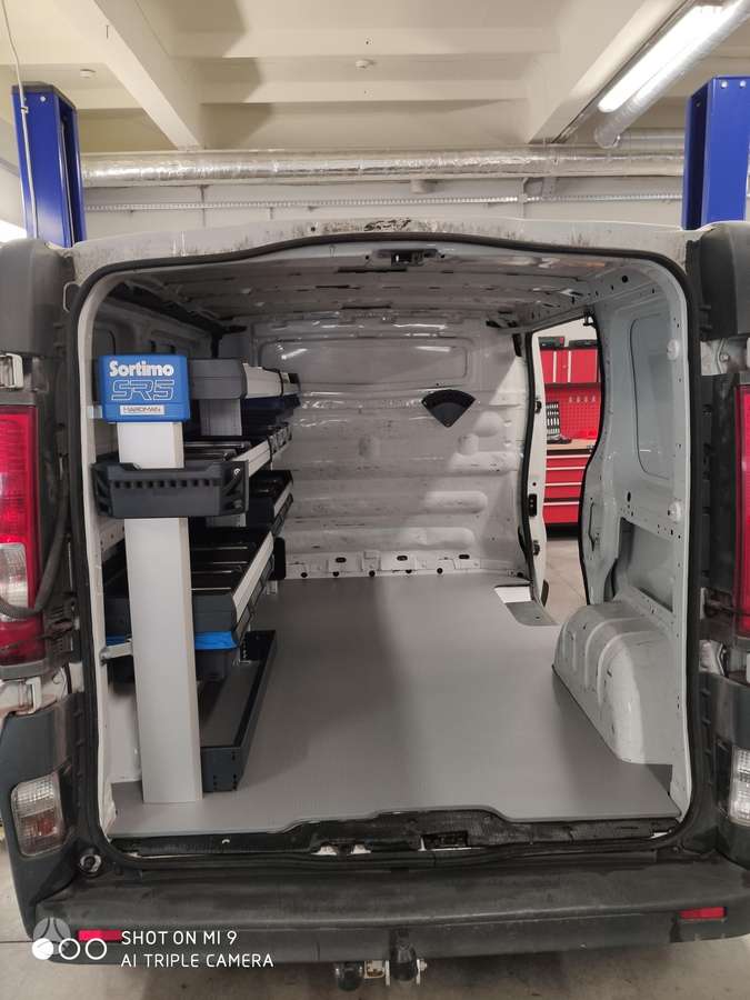 Renault Trafic, preču