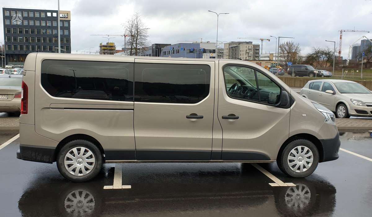 Renault Trafic, passenger minibus