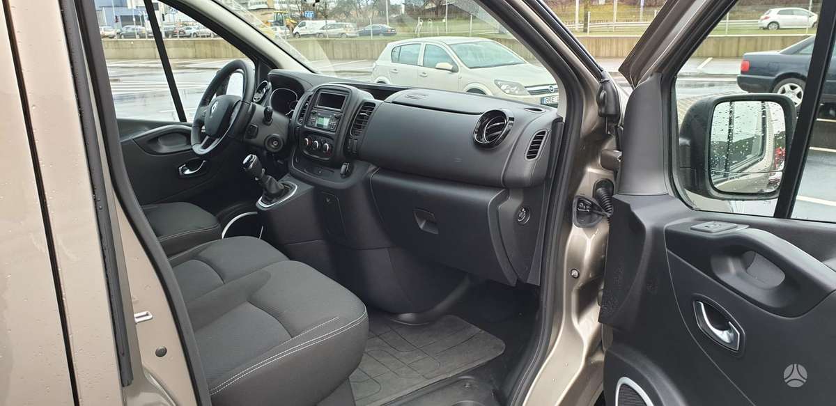 Renault Trafic, пассажирский микроавтобус