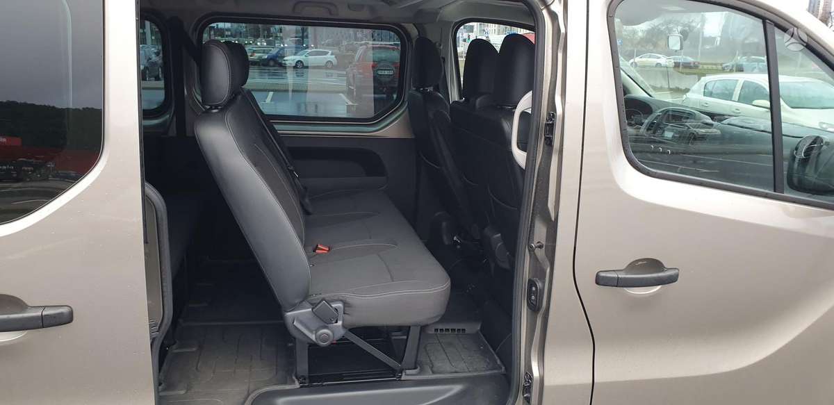 Renault Trafic, passenger minibus