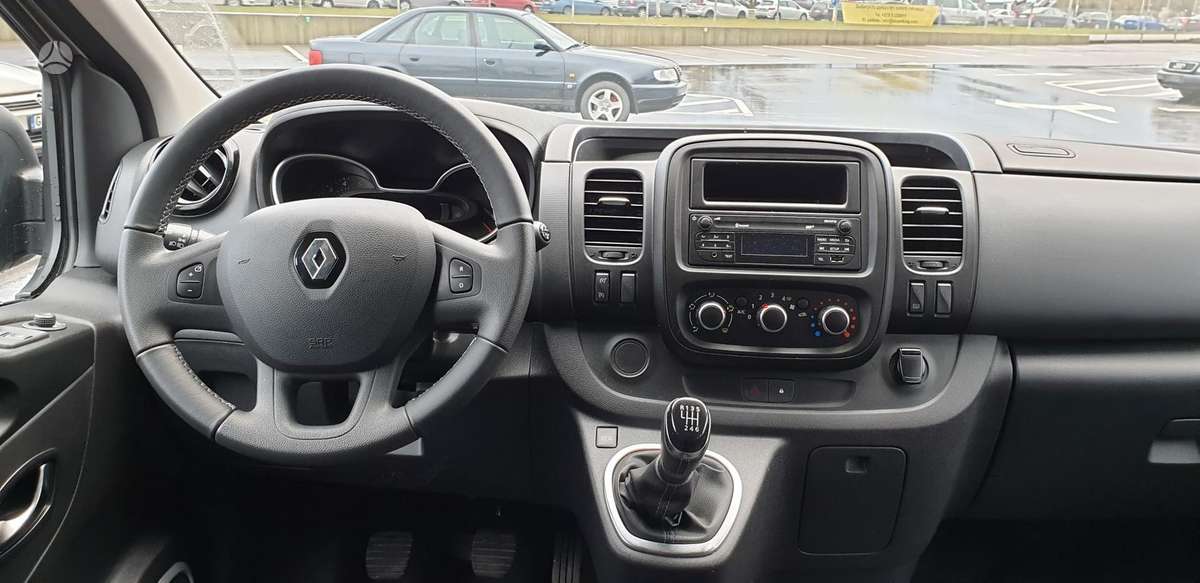 Renault Trafic, passenger minibus