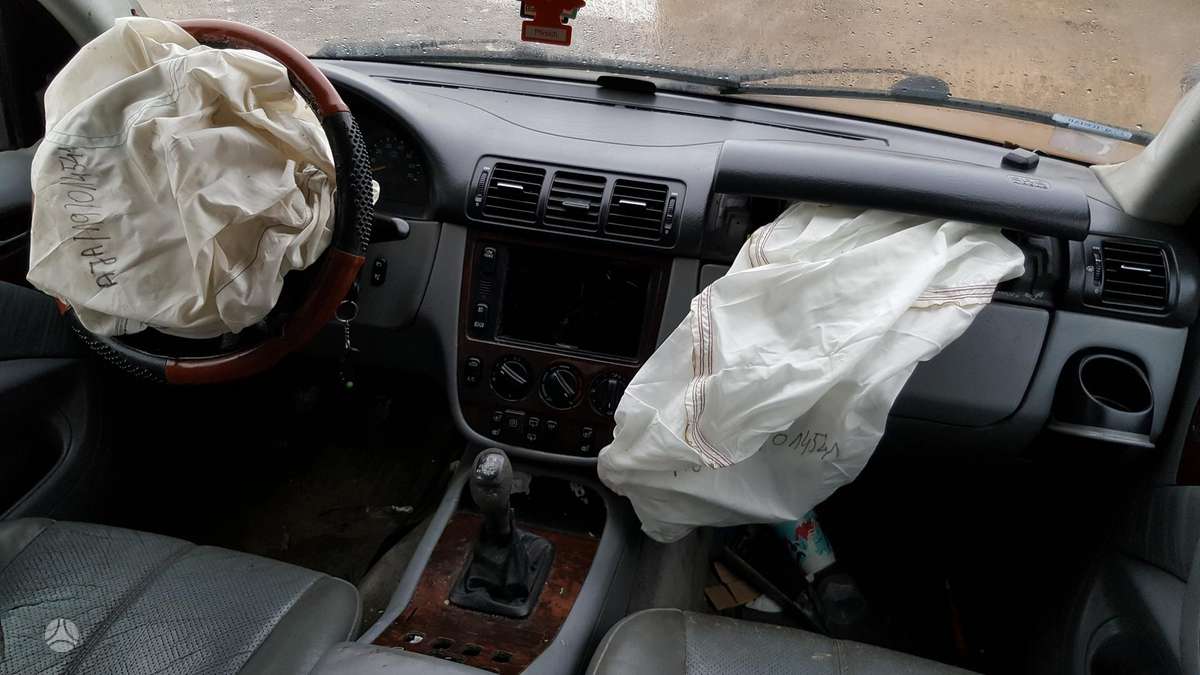 Mercedes-Benz ML230, kablys