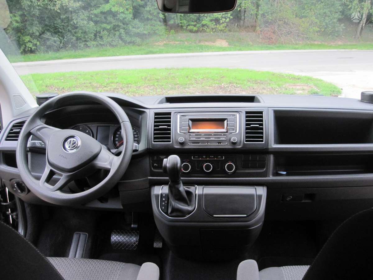 Volkswagen Multivan, пассажирский микроавтобус