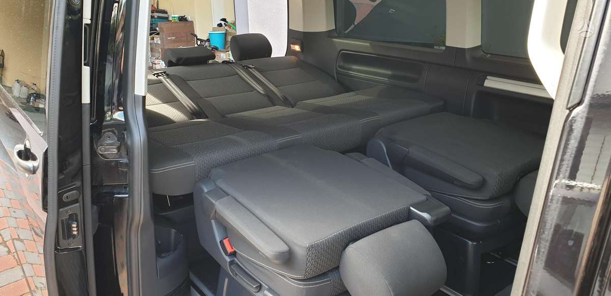 Volkswagen Multivan, пассажирский микроавтобус