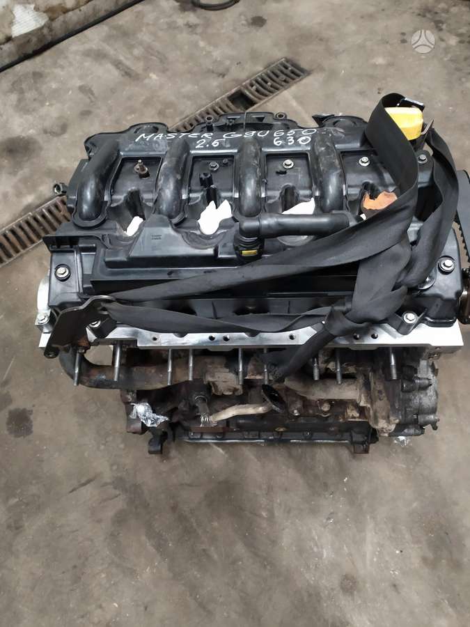 Renault Master, preču