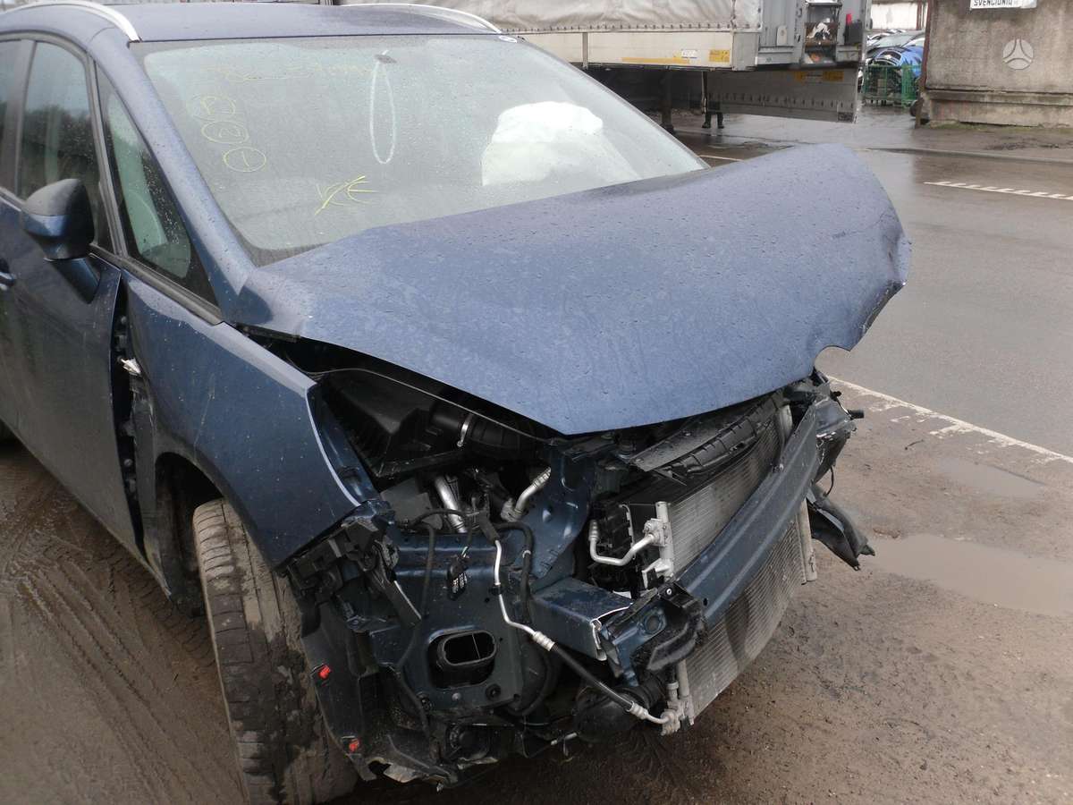 Opel Zafira rezerves daļās
