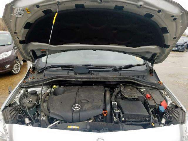 Mercedes-Benz B180 dalimis