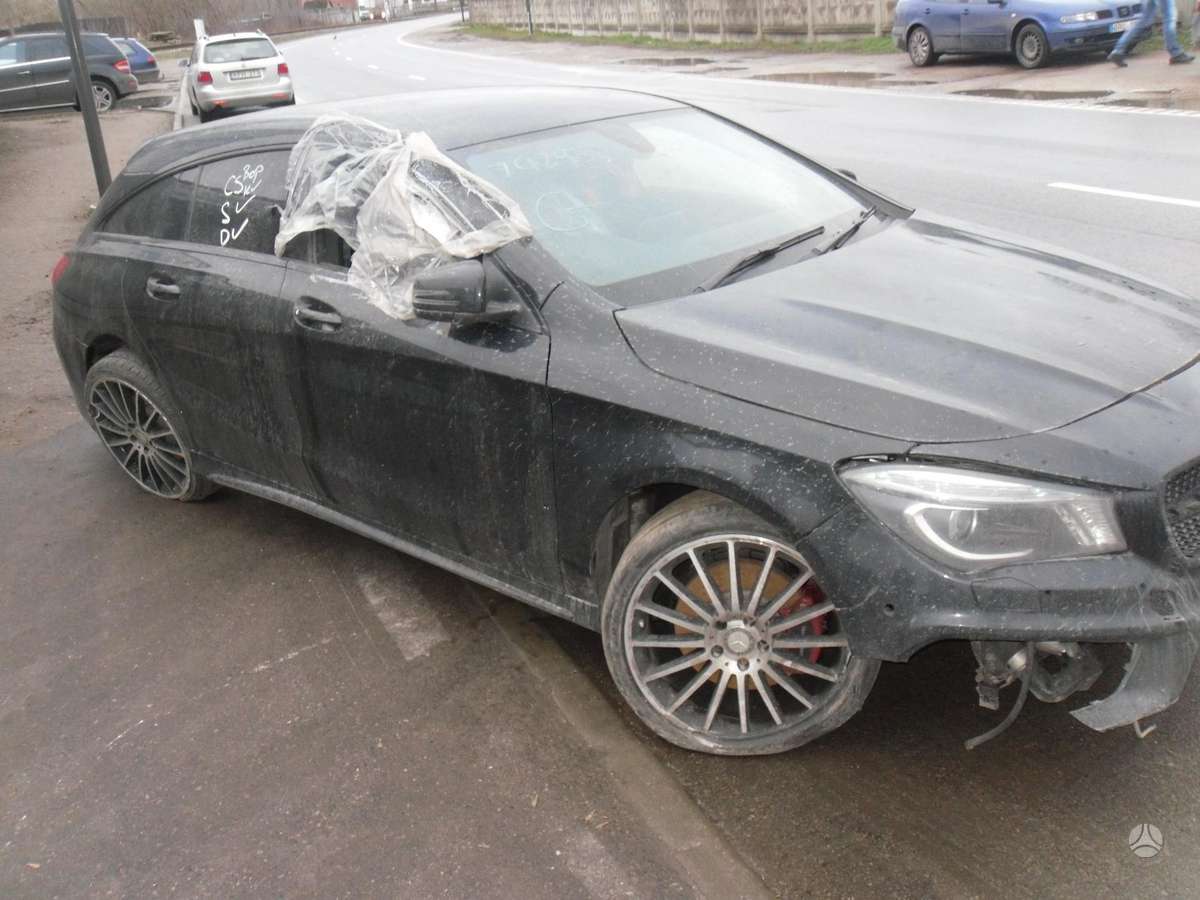 Mercedes-Benz CLA250 по частям