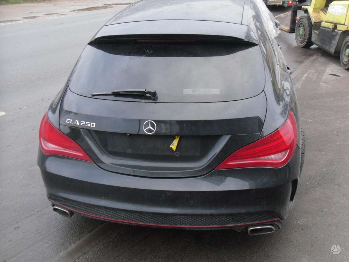 Mercedes-Benz CLA250 по частям