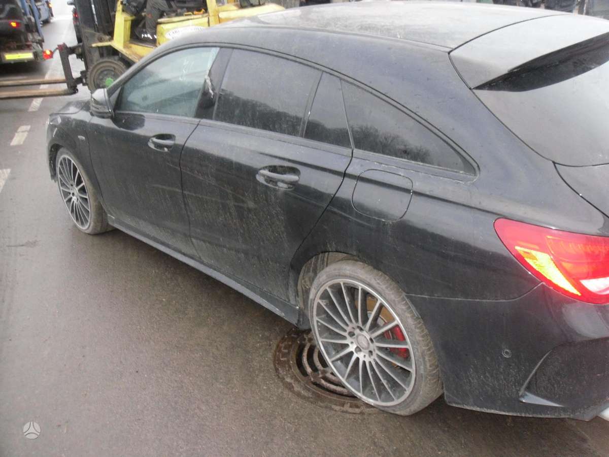 Mercedes-Benz CLA250 по частям