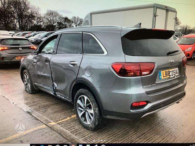 Kia Sorento Dalimis is anglijos engine type d4hb gearbox type mdht