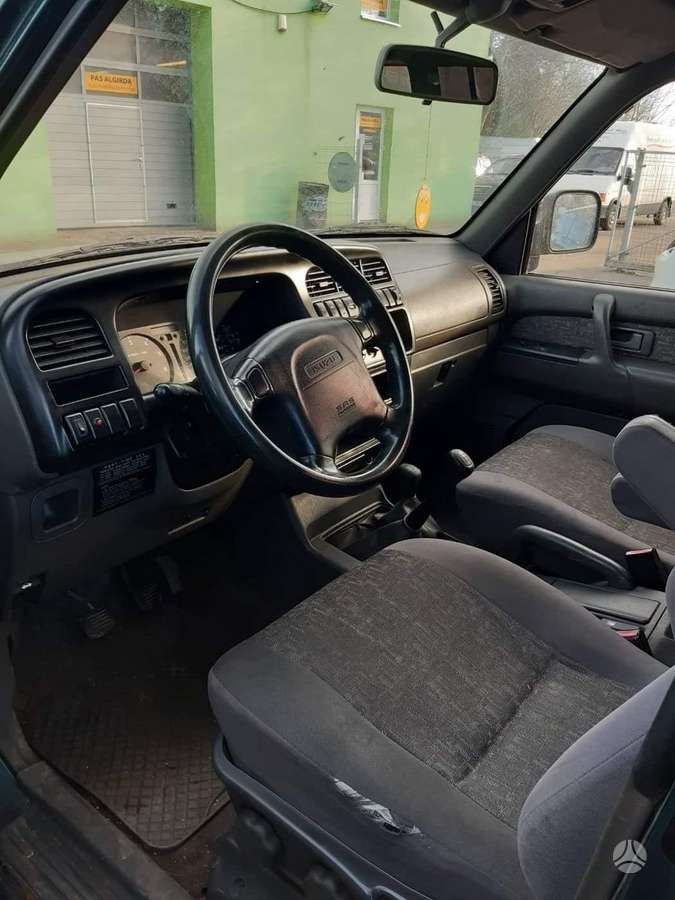 Isuzu Trooper Autopublic org dalys internetu