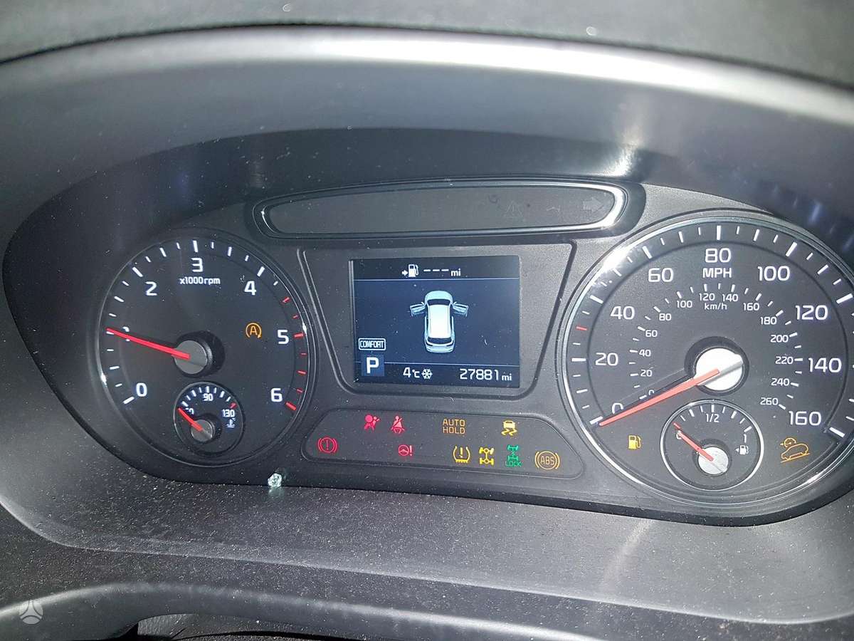 Kia Sorento Dalimis is anglijos engine type d4hb gearbox type mdht
