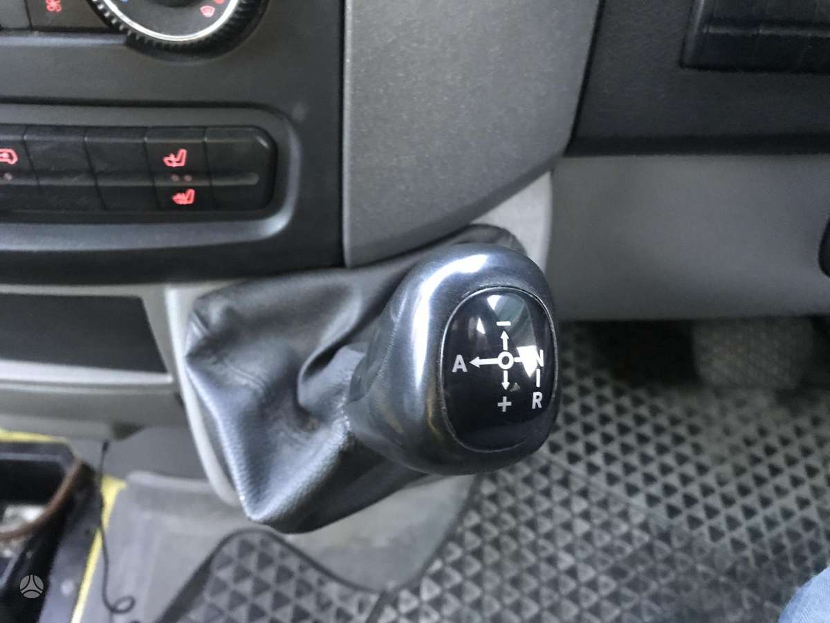 Volkswagen CRAFTER, preču