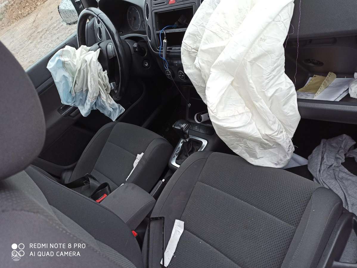 Volkswagen Golf Plus по частям