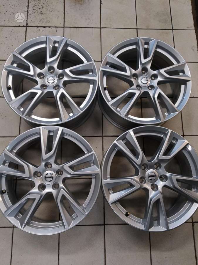Volvo, light alloy, R18