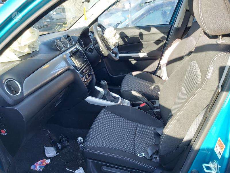 Suzuki Vitara по частям. Automobilis ardomas dalimis запасные части автомобил
