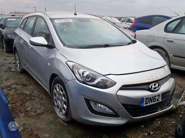 Hyundai i30 dalimis