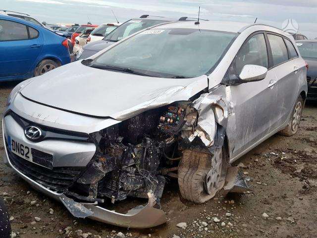 Hyundai i30 dalimis