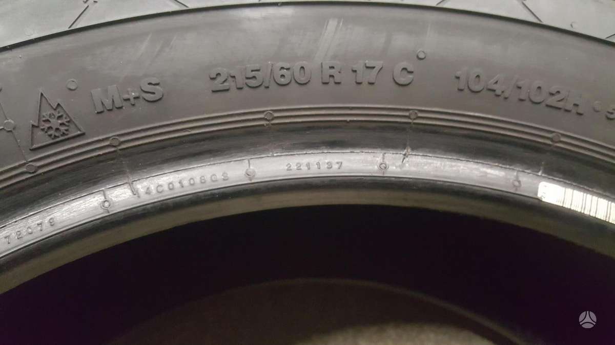 Continental VancoWinter2 8.5mm, winter 215/60 R17