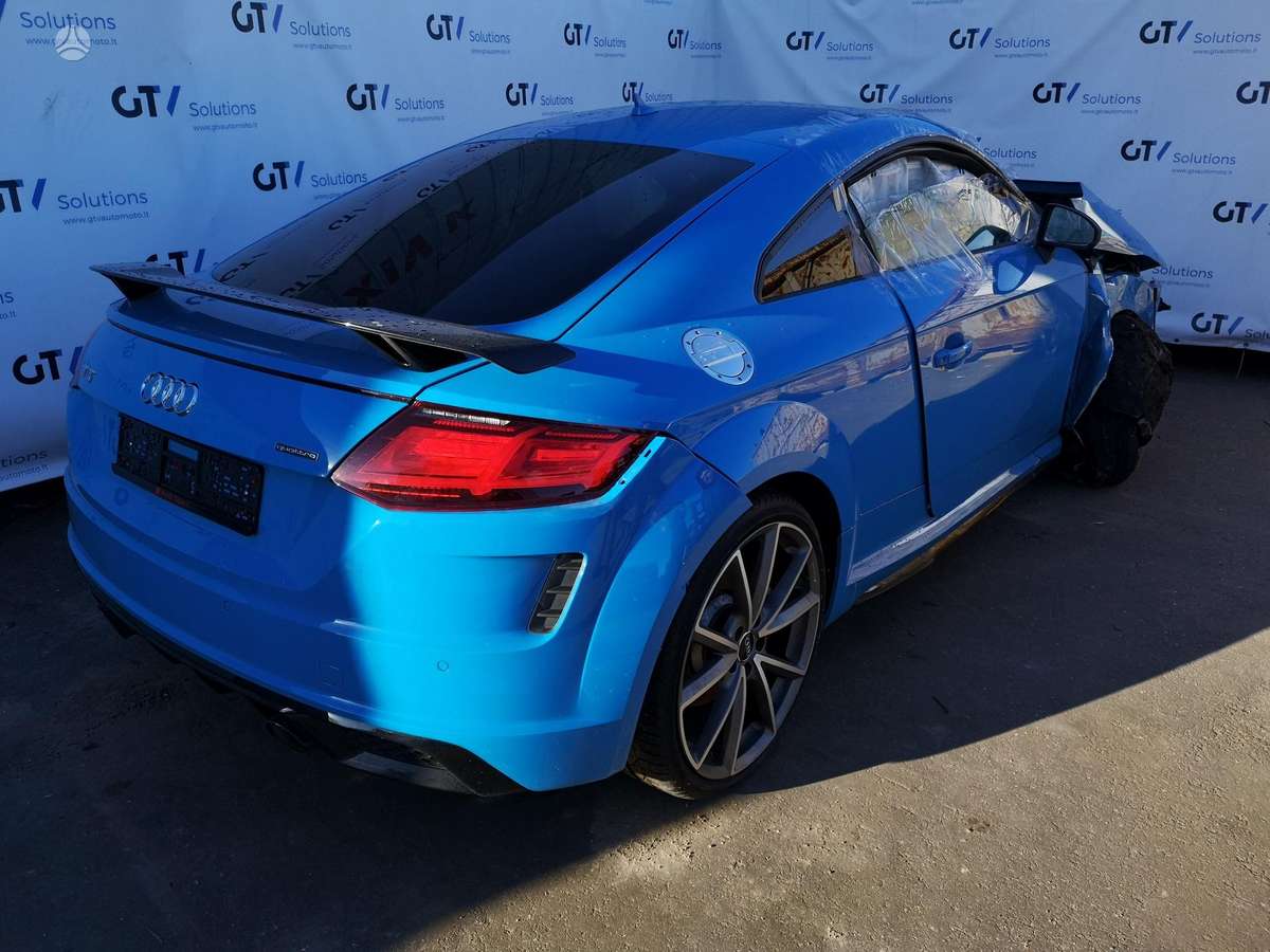 Audi TT dalimis