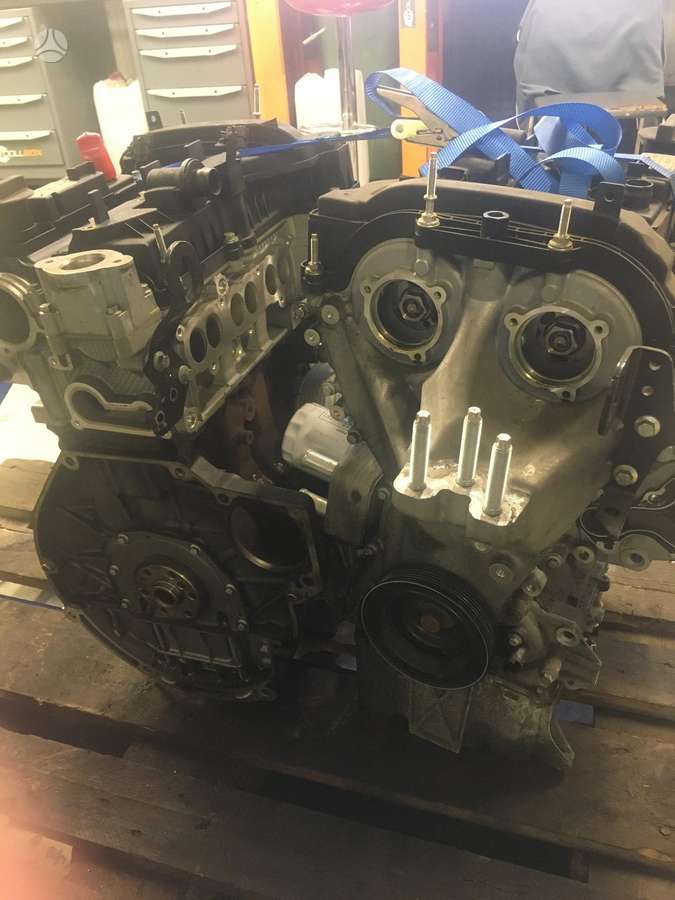 Ford B-MAX variklio detalės