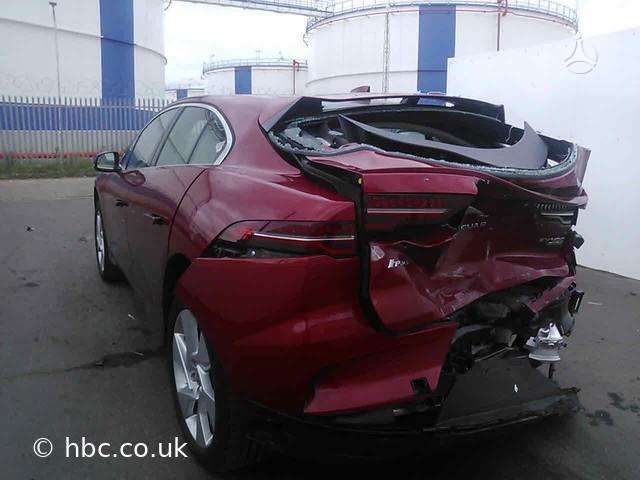 Jaguar I-Pace по частям
