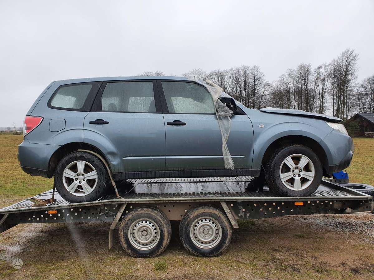 Subaru Forester по частям