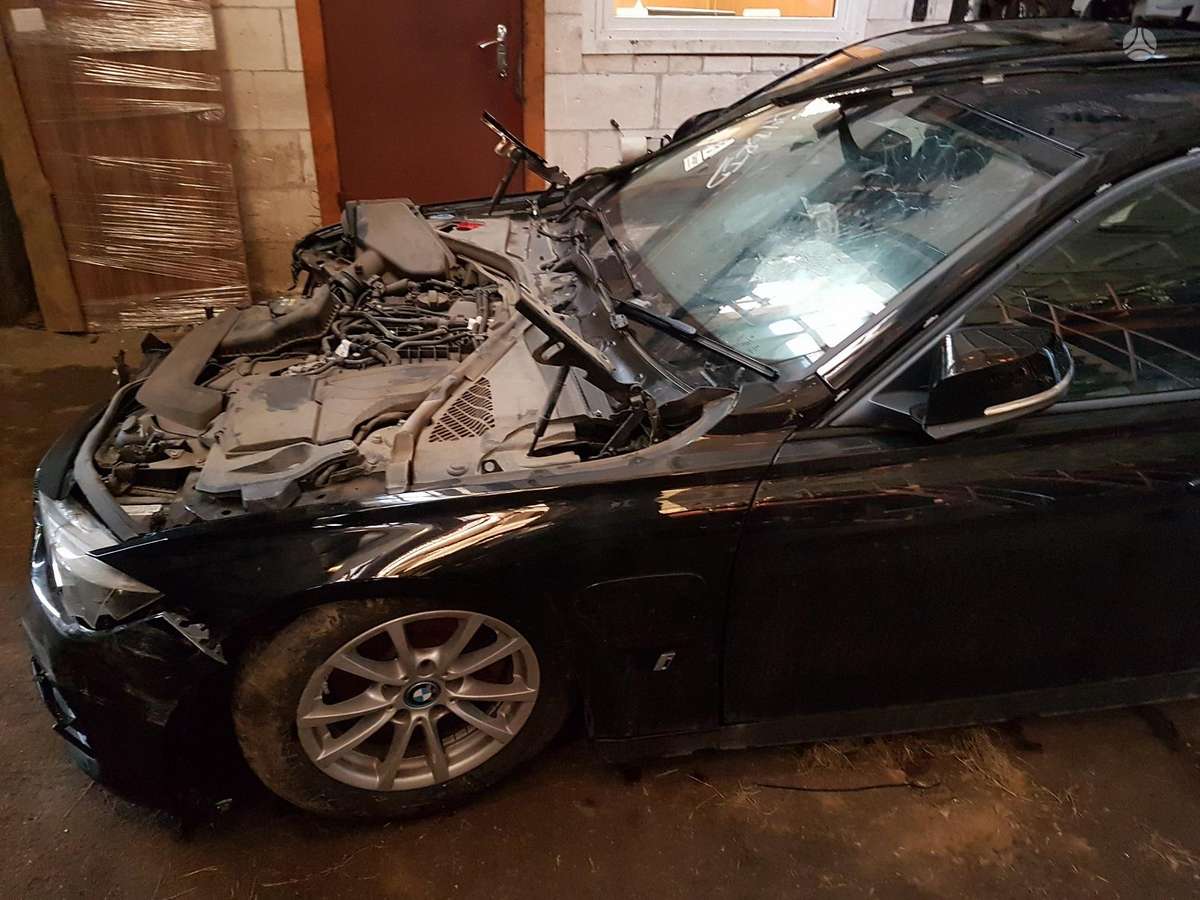 BMW 3 serija Dalimis is anglijos