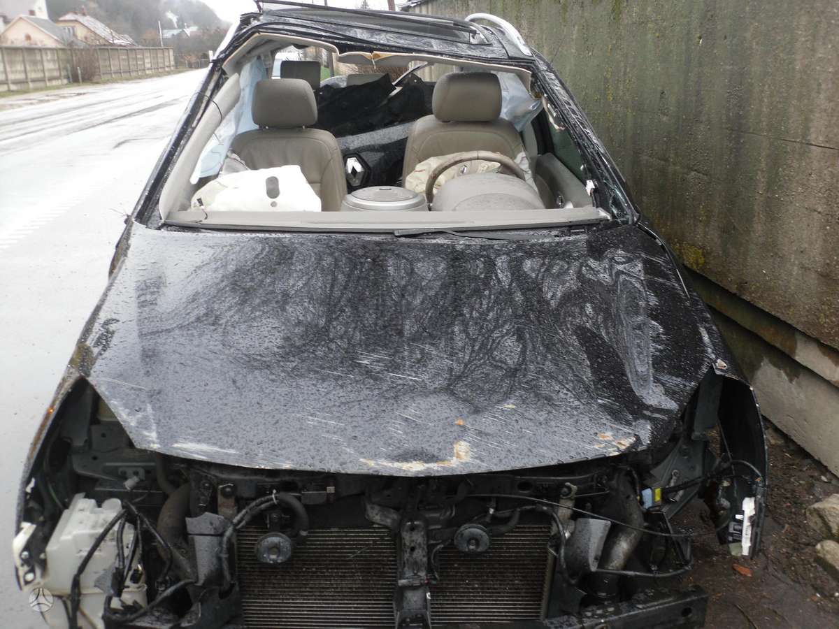 Renault Koleos for parts