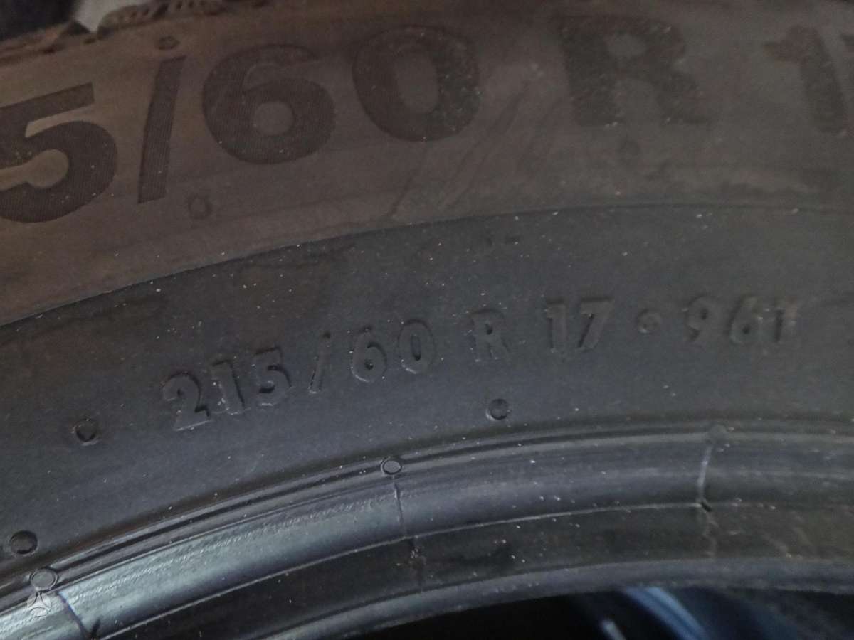Continental, žieminės 215/60 R17