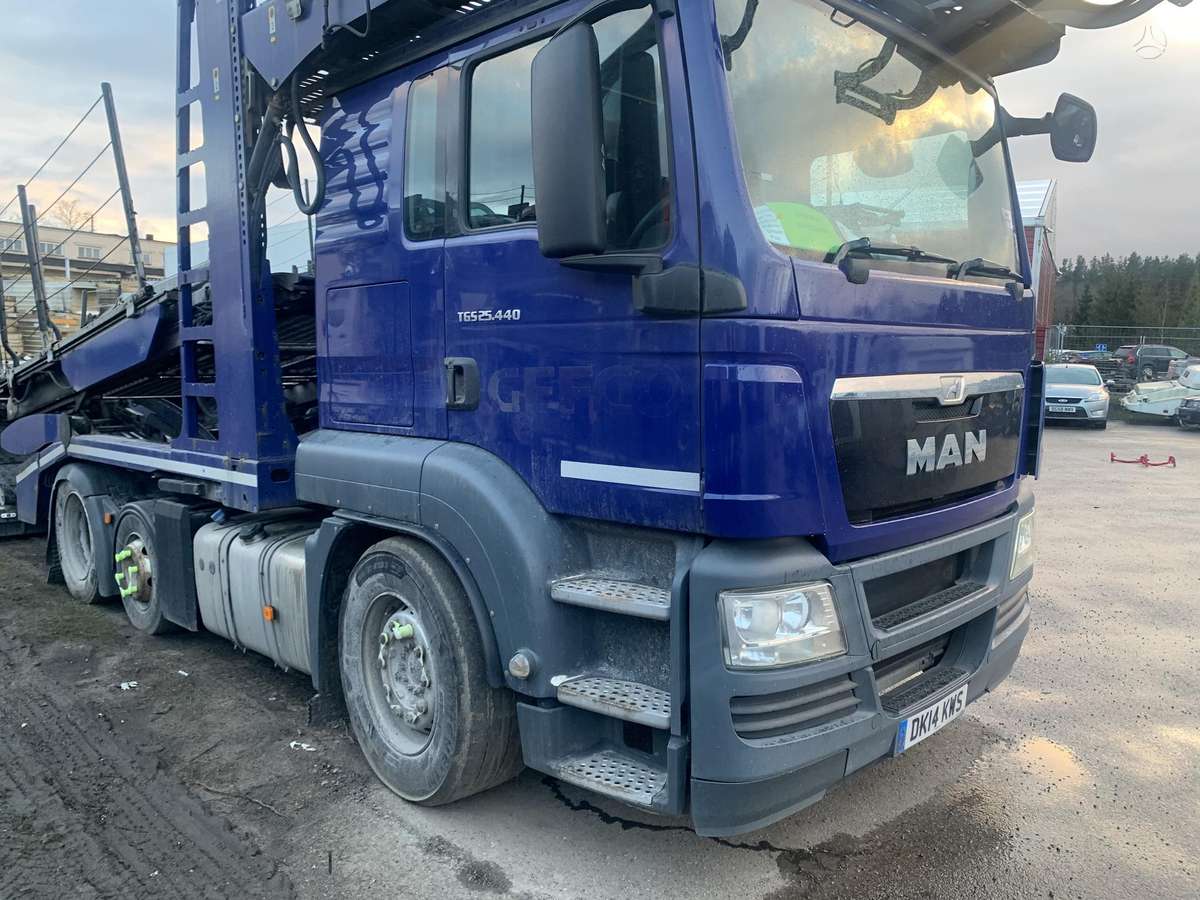 MAN TGS440, single sleeper