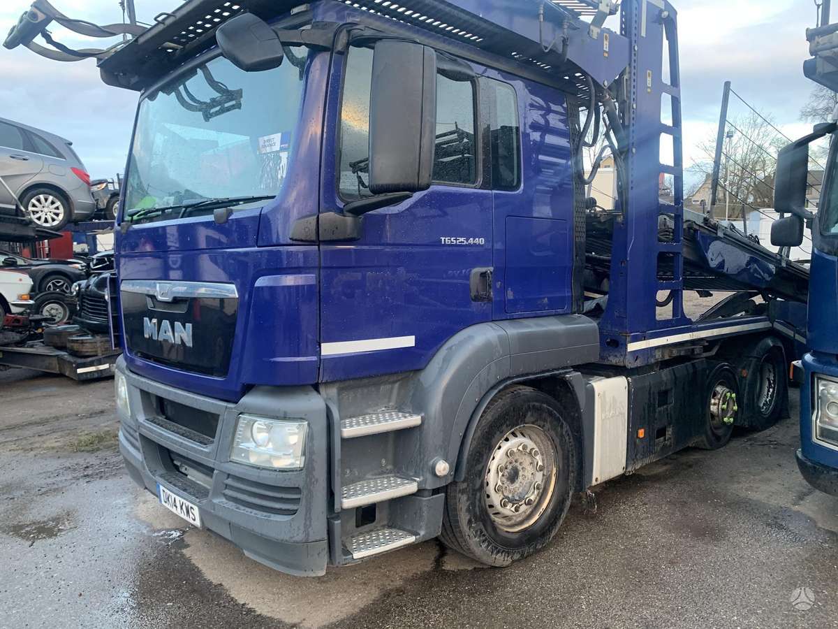 MAN TGS440, single sleeper