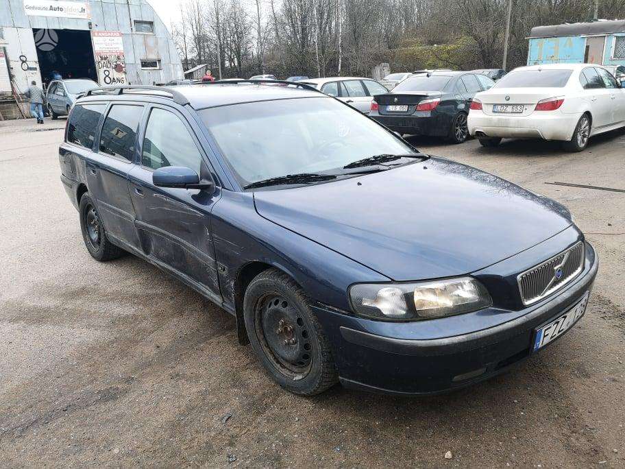 Volvo V70 rezerves daļās