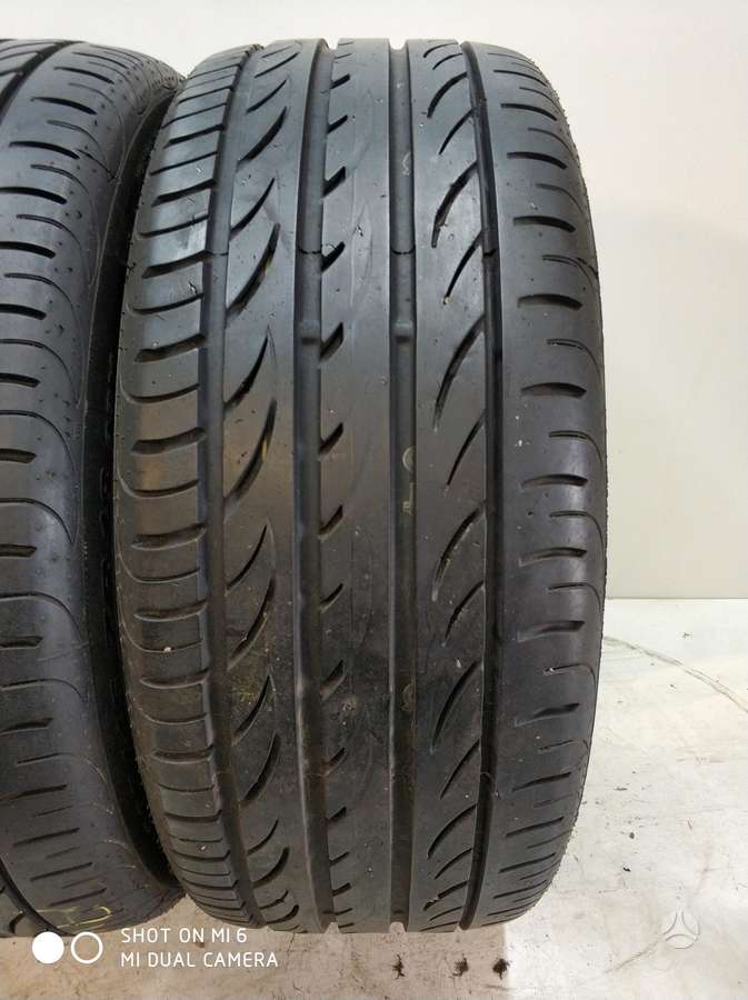 Pirelli P-Zero Nero GT, летние 235/40 R19