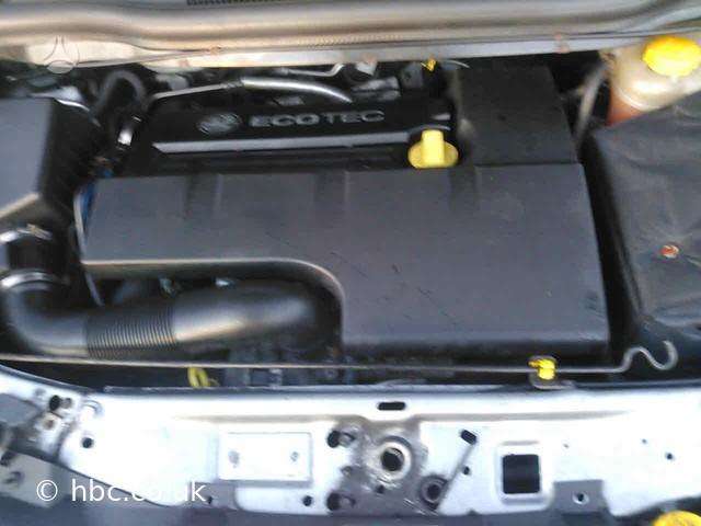 Opel Zafira детали кузова