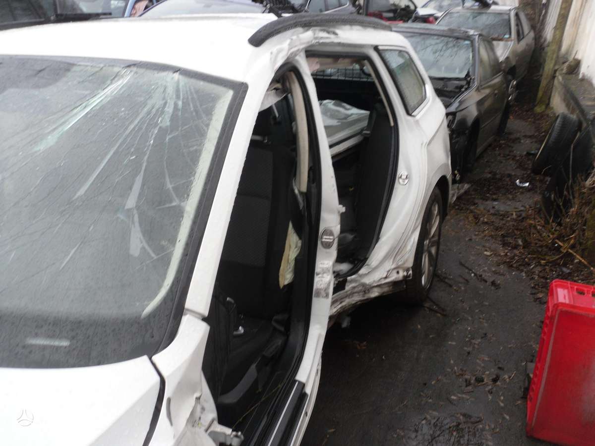 Volkswagen Passat for parts