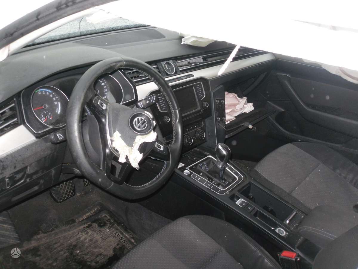 Volkswagen Passat for parts