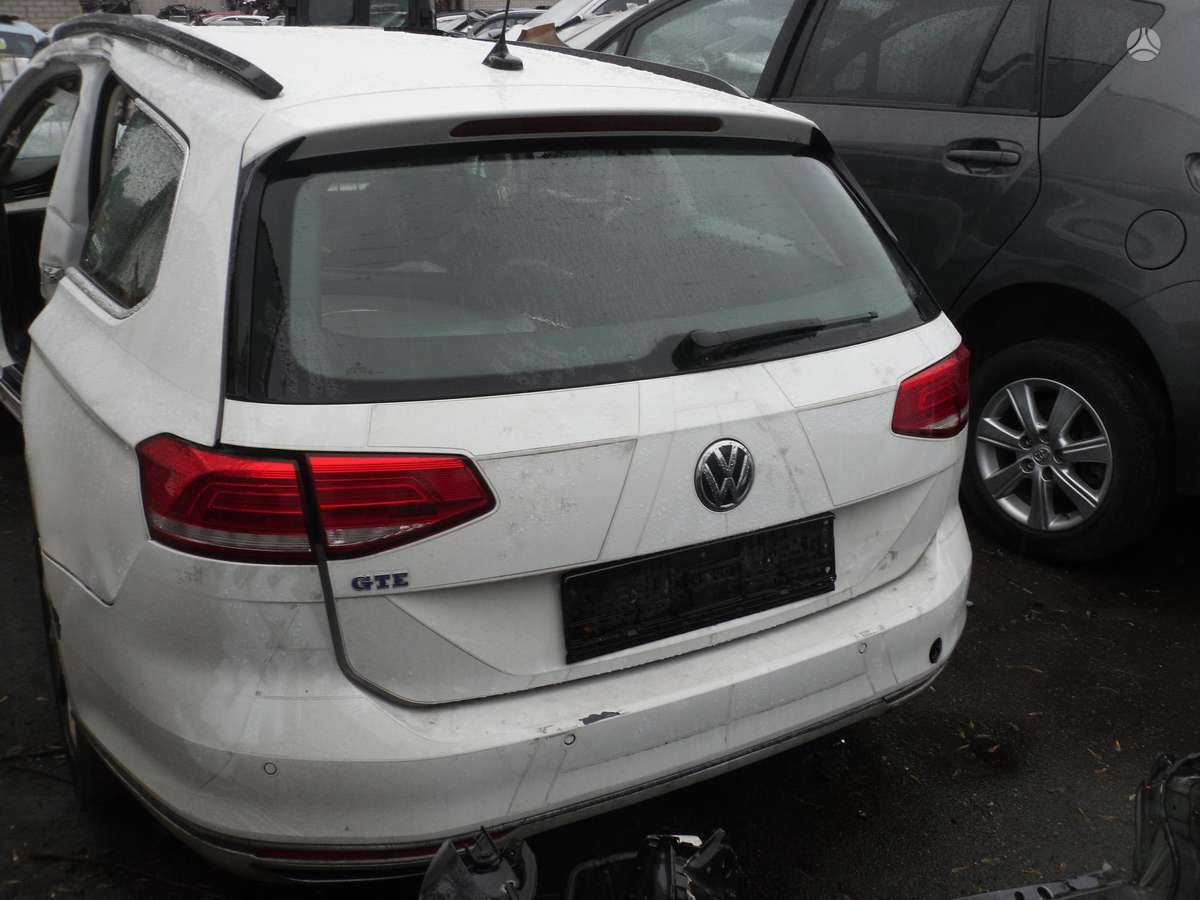Volkswagen Passat for parts