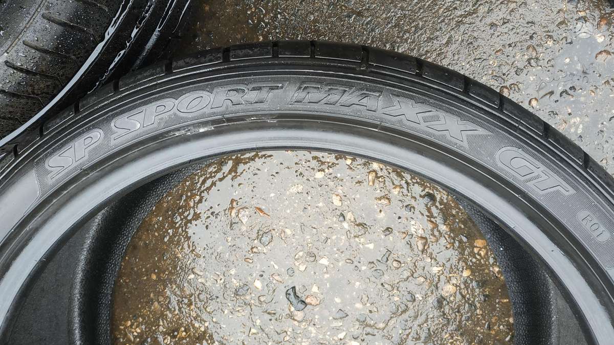 Dunlop, vasarinės 275/35 R21