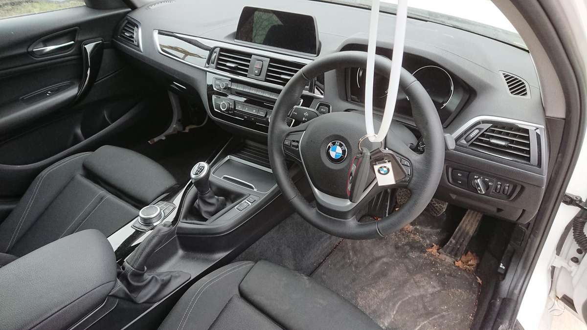 BMW 118