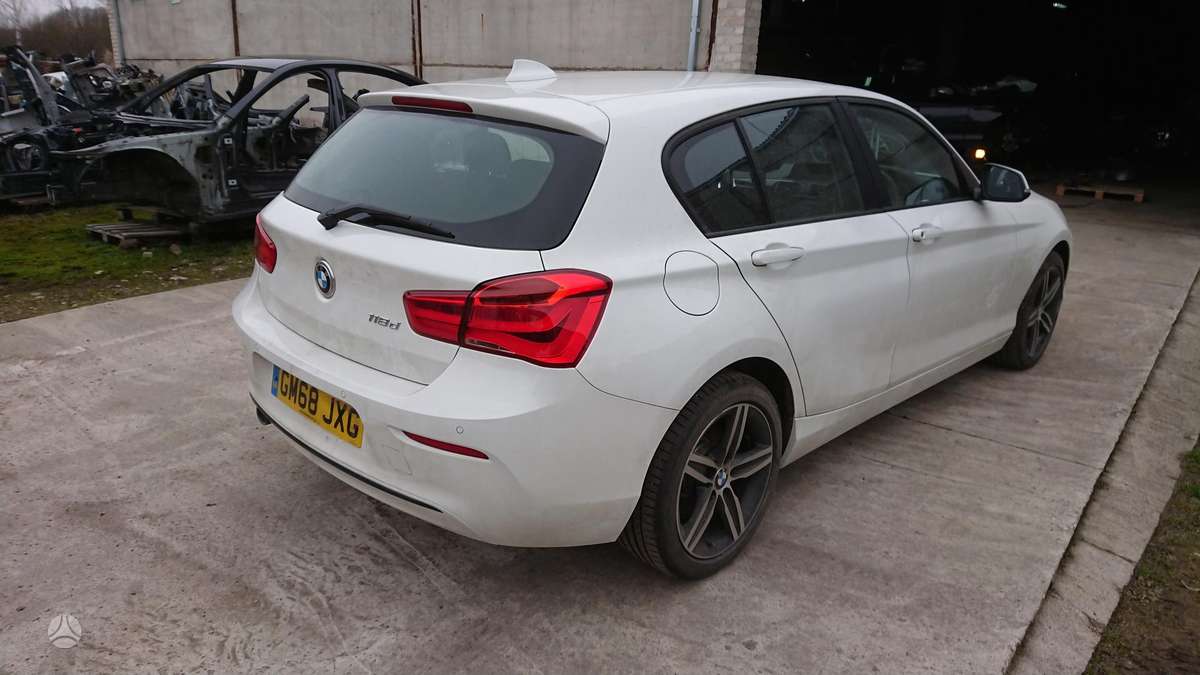 BMW 118